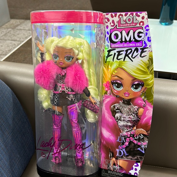 LOL Surprise OMG Fierce Fashion Doll "Lady Diva" 15 Surprises NEW - Picture 1 of 3
